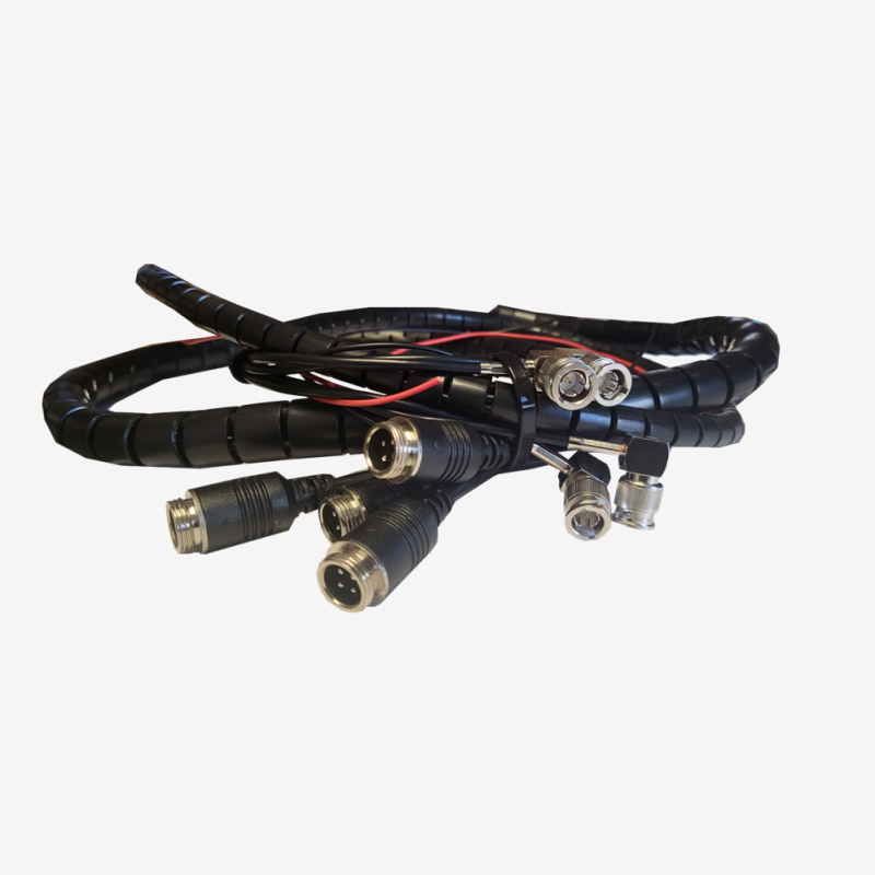 110603 – IntelliView 12 / Pro 700 Plus Tilslutnings kabel til 4 kameraer mini BNC stik bag på skærmen
